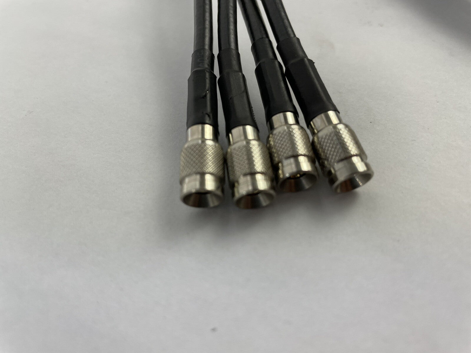 6' 4K UHD Canare 3G HD-SDI Coax MDM-BNC 4-Channel DIN Male to BNC Camera Cable
