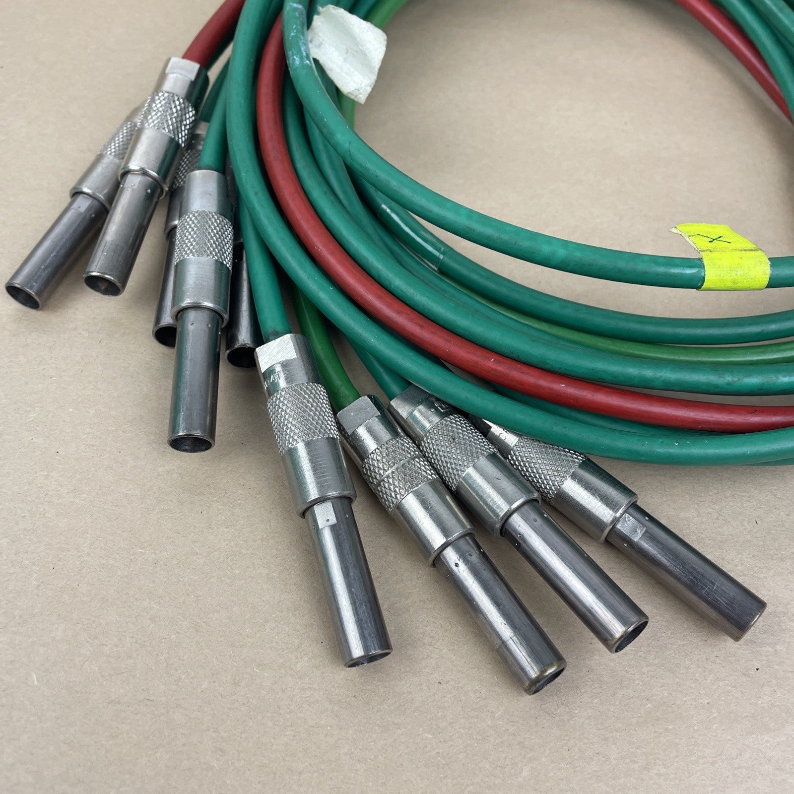 Lot of 9 — Midsize 41" Bittree Weco to Weco HD Video Patch Cables Green Red