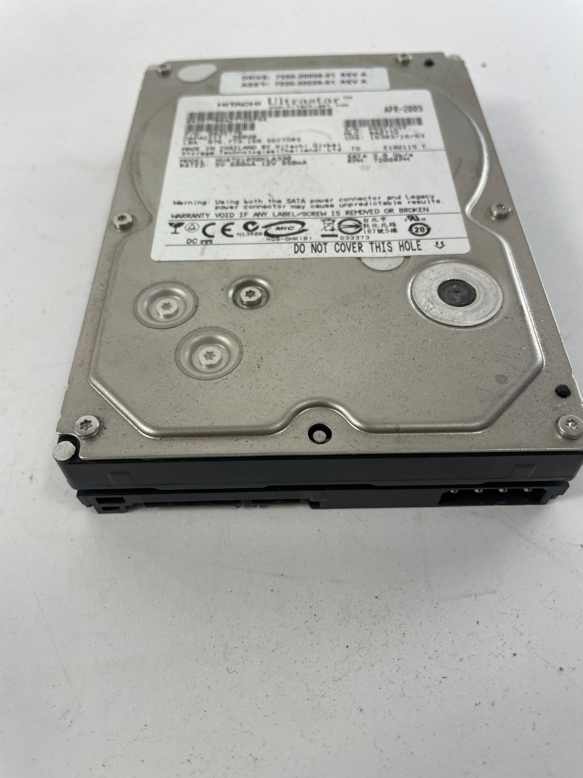 Hitachi HUA721050KLA330 7200RPM SATA 500 GB Internal Hard Drive Cache 32 MB