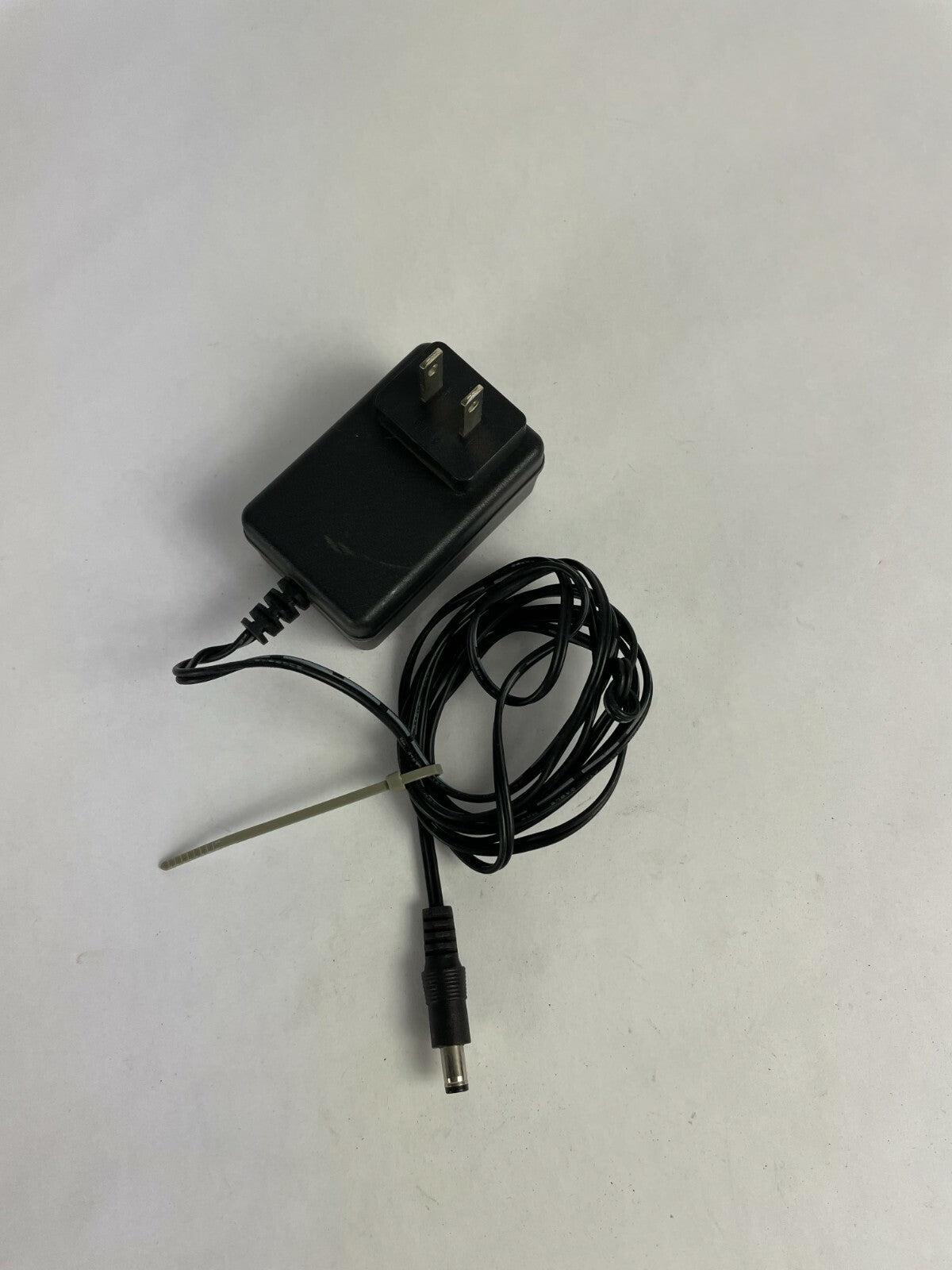 Genuine ITE MT2021120A00F AC Adapter Output 12 V 750mA Power Supply Adapter A29