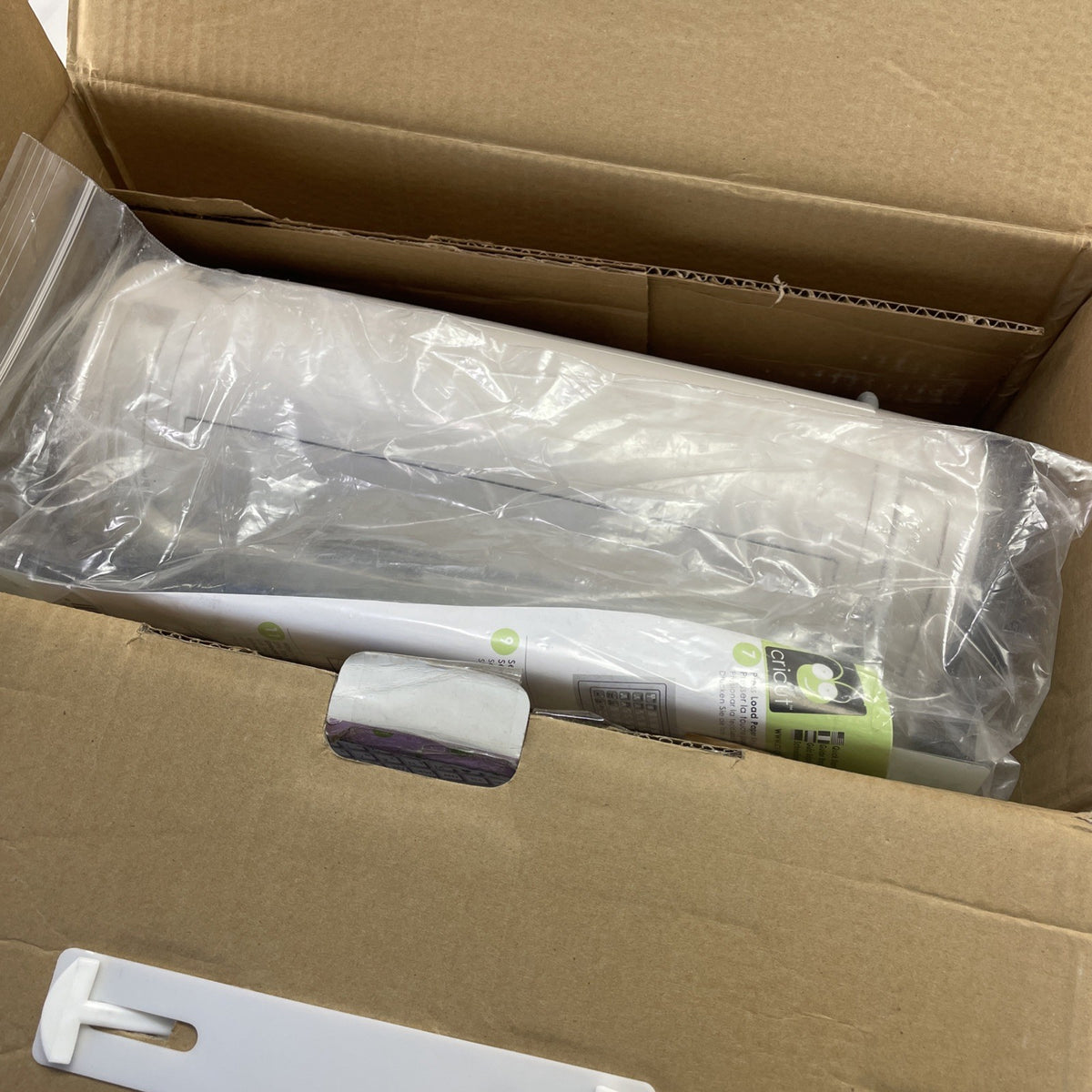 Cricut Personal Electronic Cutter Machine CRV001 Open Box