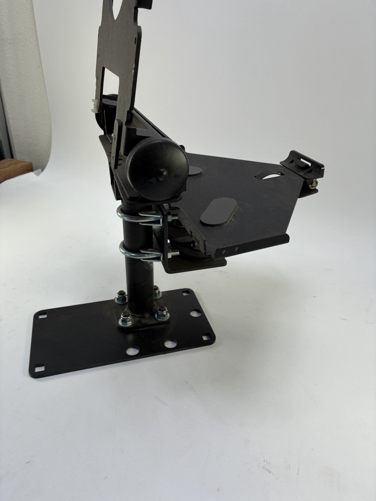Gamber Johnson 7160-0075 Motorola MW800 MW810 Pedestal Computer Mount Heavy Duty