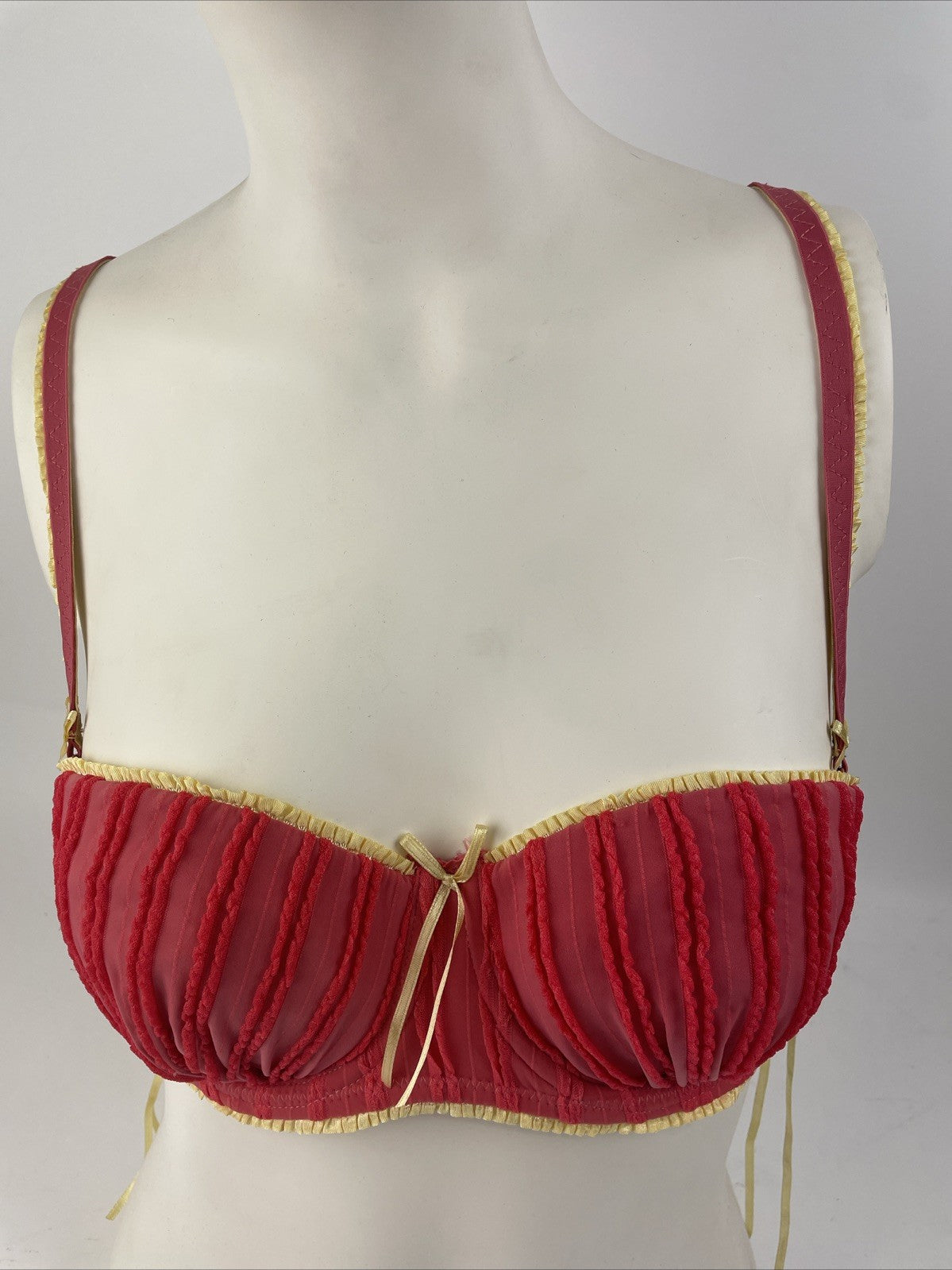 Fashion Forms Crushed Velvet Pink Designer Brassiere Bra Sz 34C  34 C