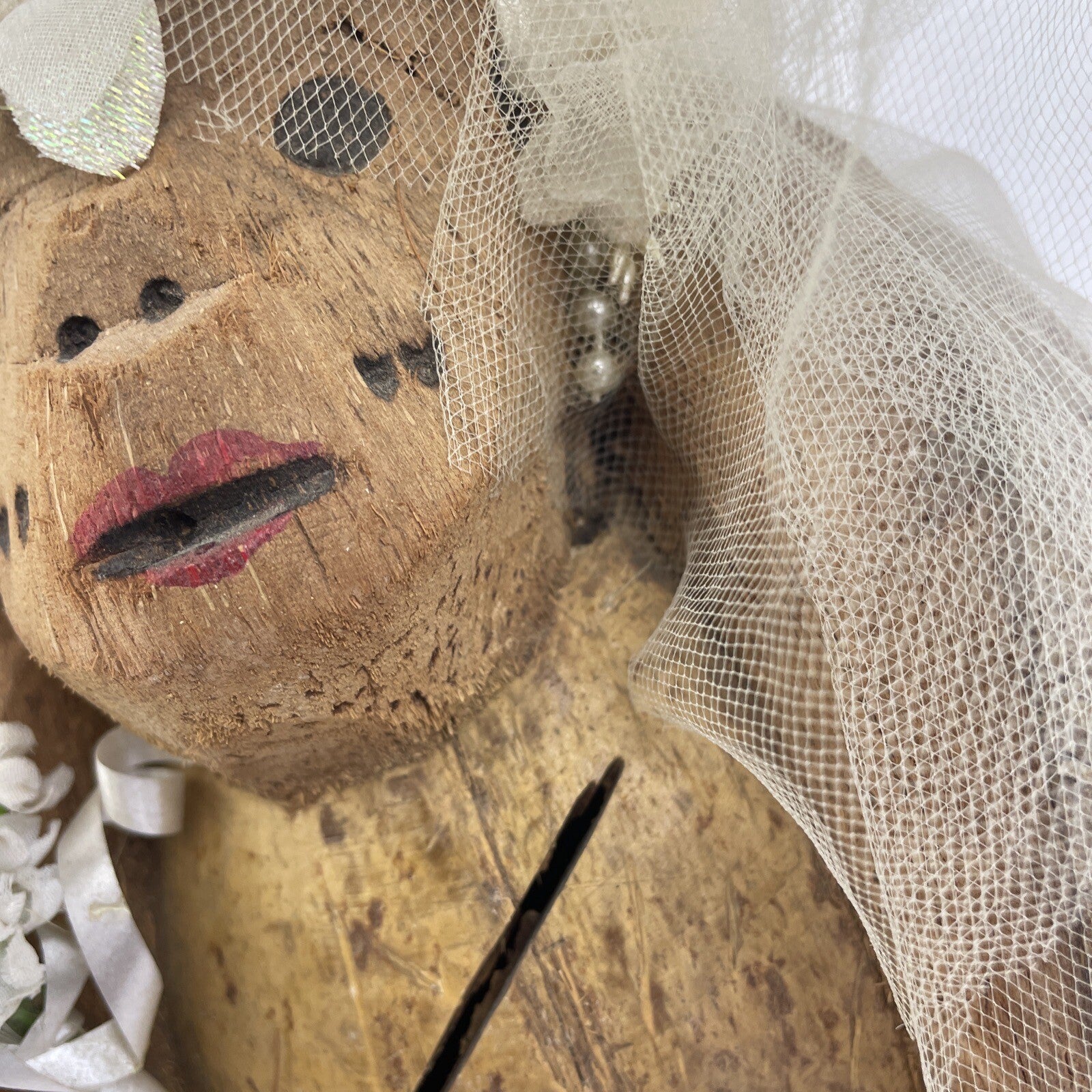 VNTG Tiki Bar Coconut Tribal Head Hand Painted Carved Shell Wedding Bride RARE