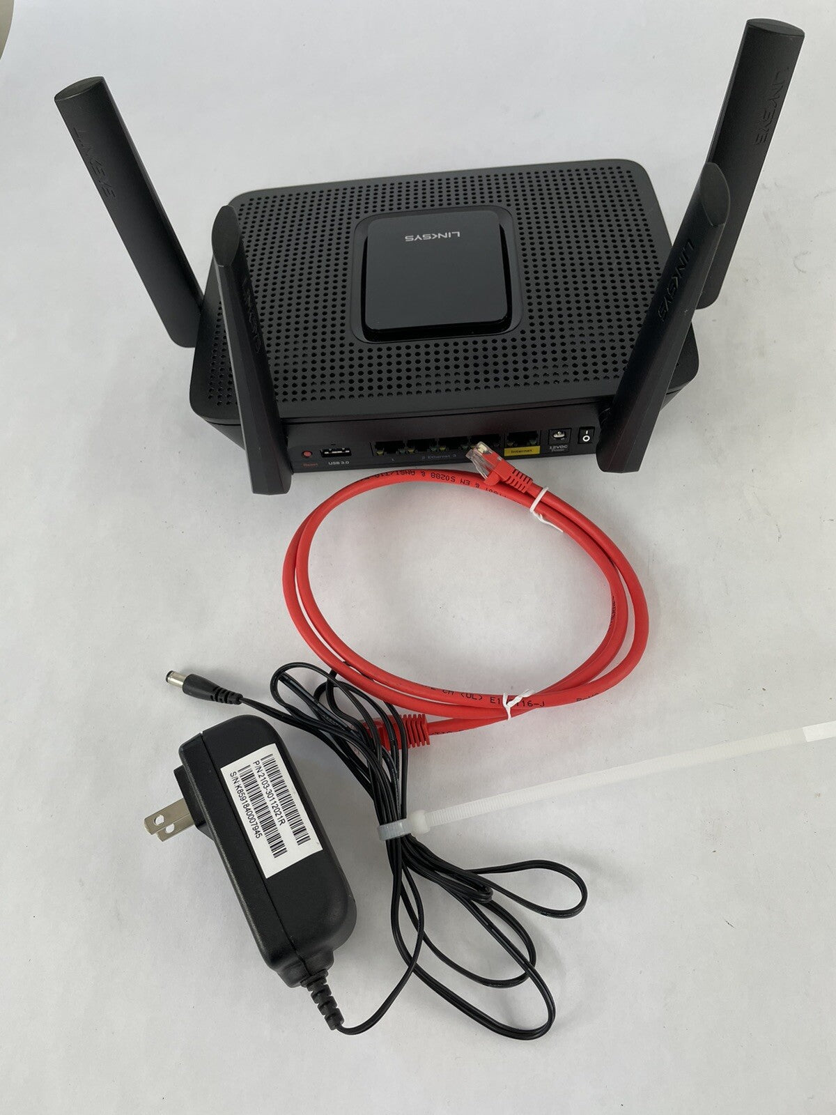 Linksys MR8300 Max-Stream AC2200 Mu-Mimo Tri-Band Wireless Router