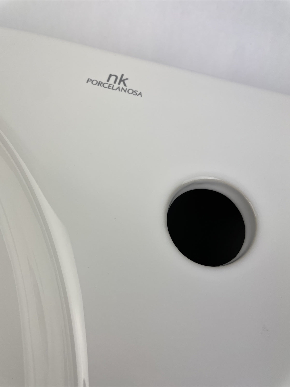 Porcelanosa NK Noken XS RONDO Designer Single Hole Wall Hung Basin Sink WHITE