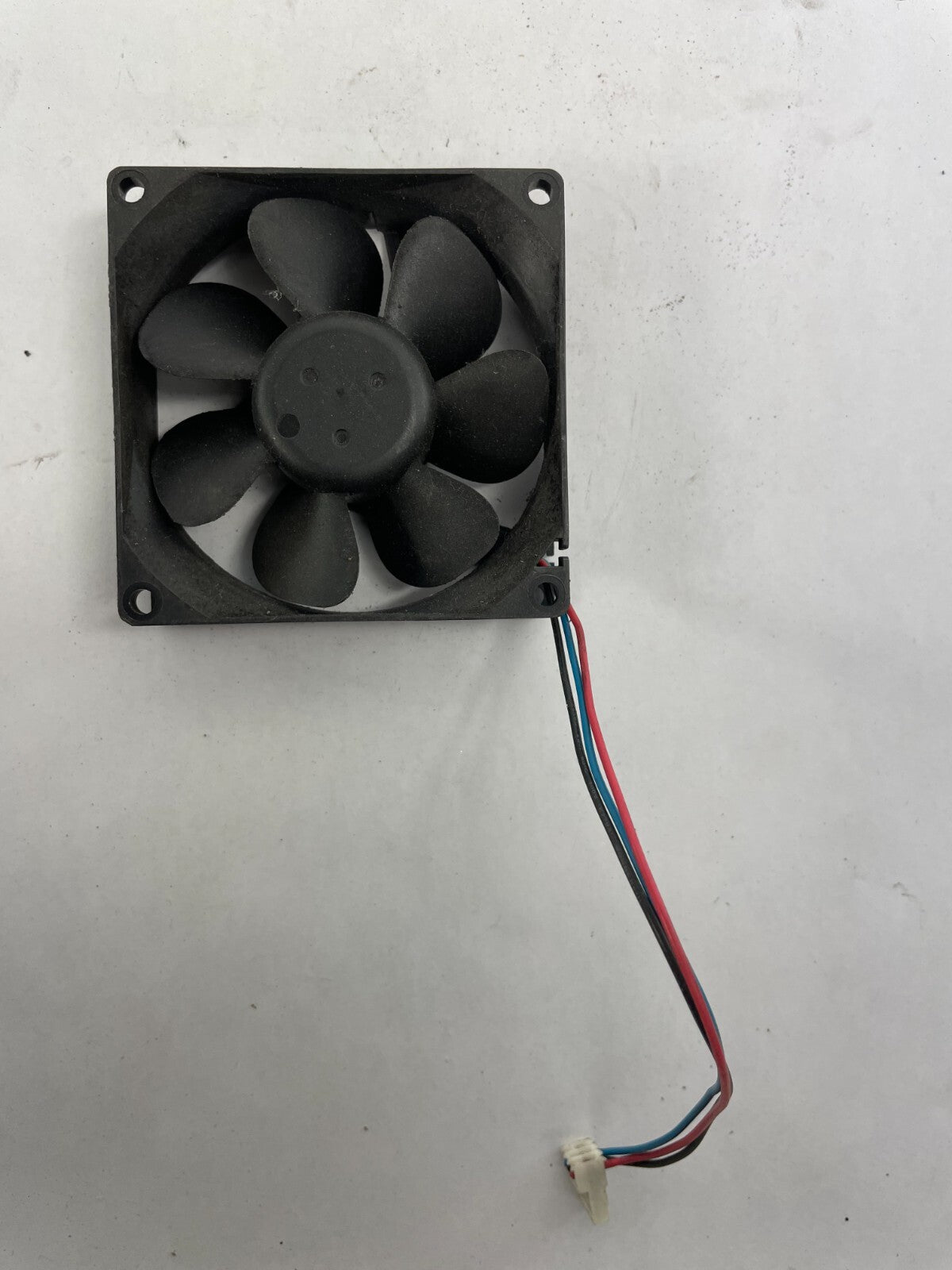 Fonsan DC Brushless DFB0812H  Delta Electronics DC12V 2 - Wire CPU Cooling Fan