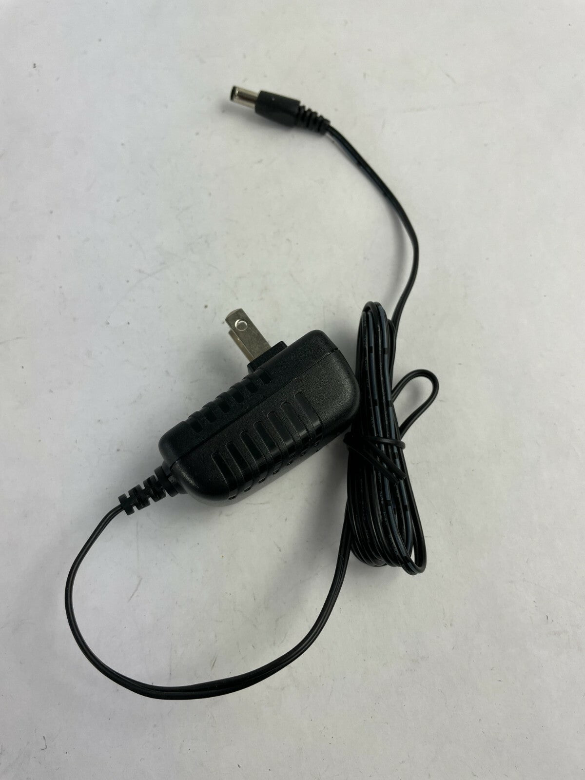 Genuine Ac Adapter NLA100050W1A Output 5 V 1 A Power Supply Adapter A75