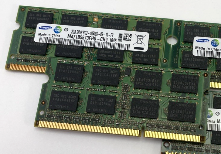 APPLE iMac 4 x 2GB RAM 2Rx8 PC3-10600S-09-10-F2 - SAMSUNG