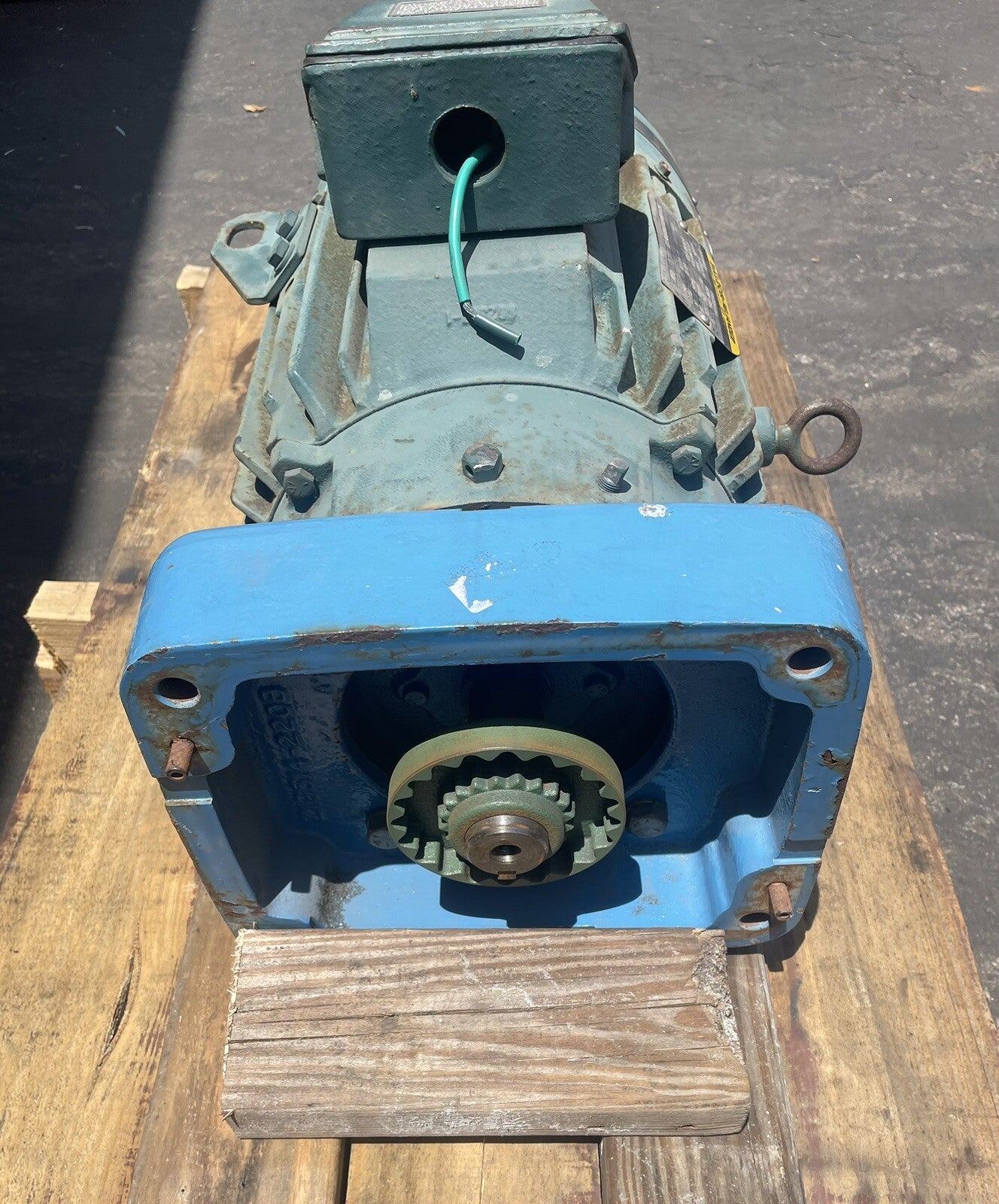 Baldor VECP3764T 3HP, 1165RPM 3PH, 460V 230V 213TC Frame C-Face Flange  motor