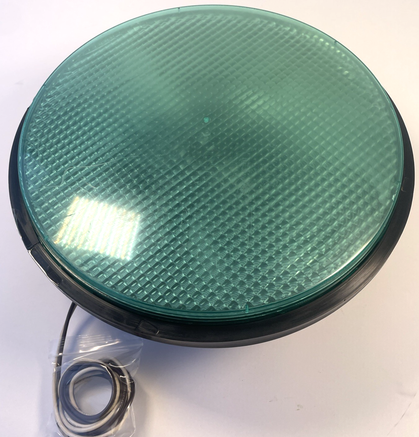 12" General Electric GREEN LED Traffic Light Signal Lens 120V Model DR6 - Tested