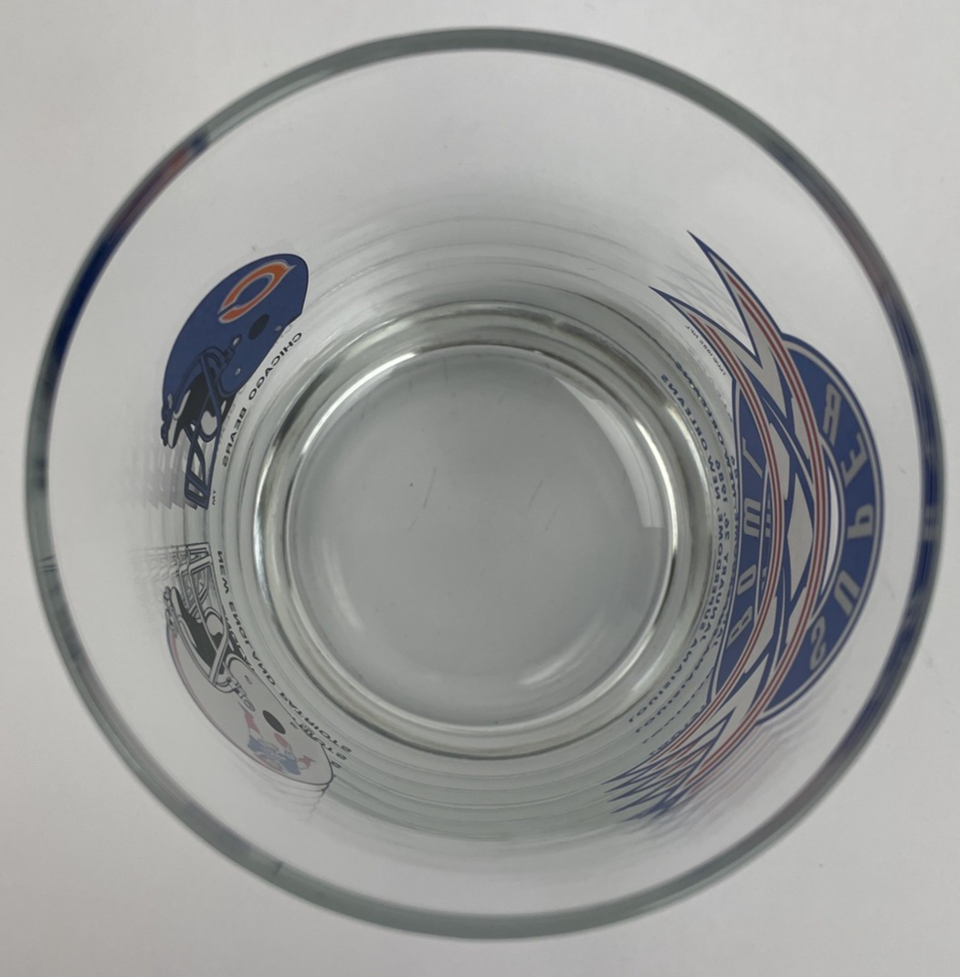 Vintage Super Bowl XX 1986 Chicago Bears vs New England Patriots NFL whiskey glass.