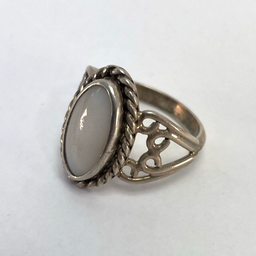 Vintage Navajo Native American Mother of Pearl 925 Sterling Silver Ring Size 4.5
