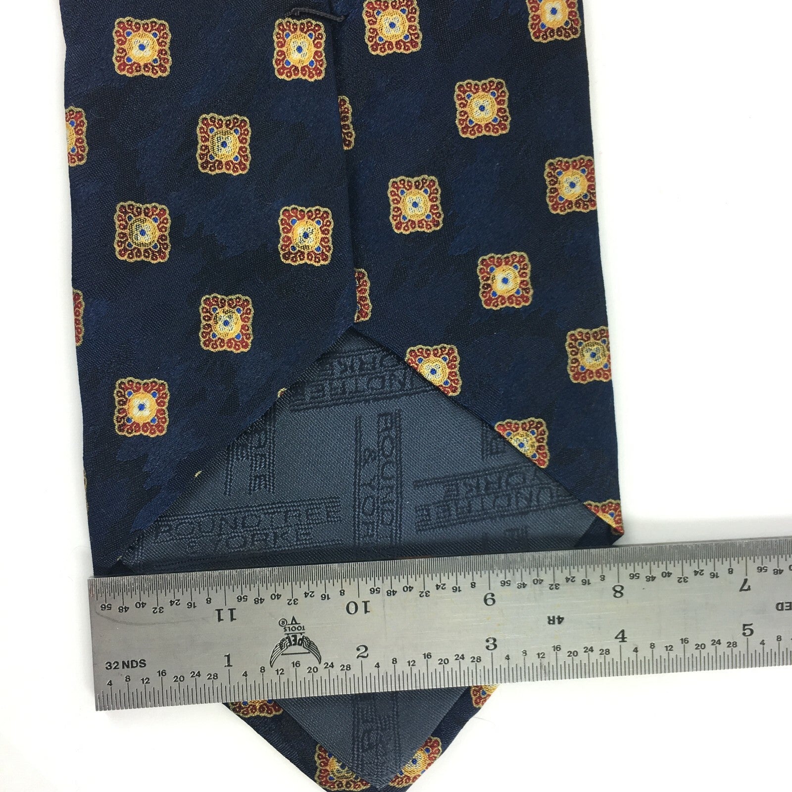 Genuine RoundtreeYorke 100%Silk Handmade Stylish Formal/Casual Tie MultiColoured