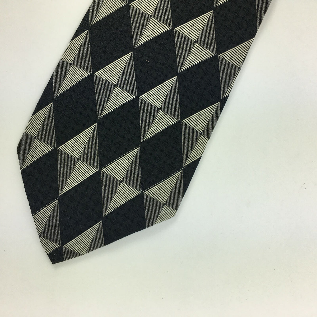 Genuine 1155Collection 100% Silk Handmade Stylish Formal/Casual Tie Soild Colour