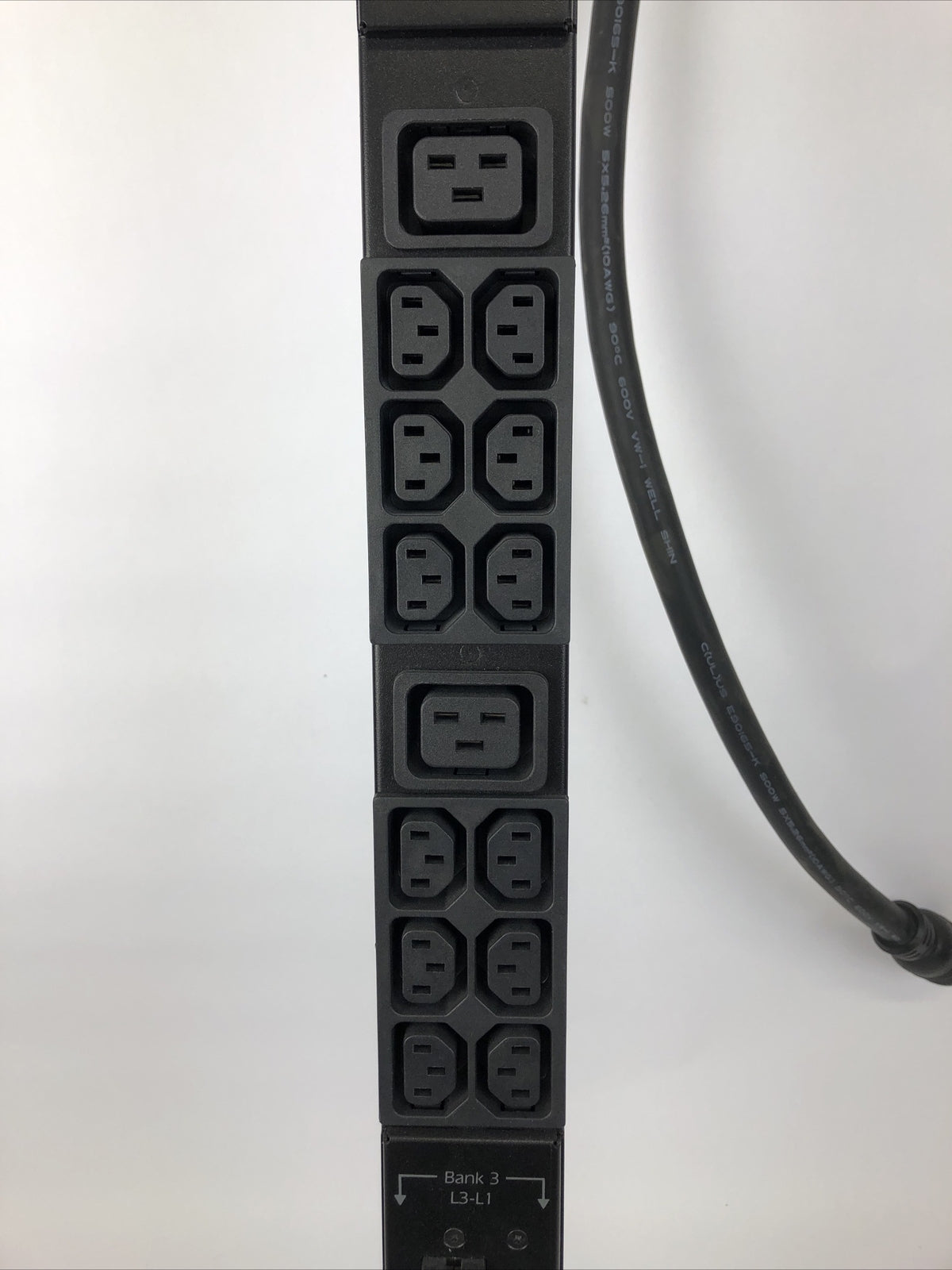 APC Rack PDU Model 885-3944a rev02 38 Outlet 120/280V 16A Per Bank 24A Per Phase