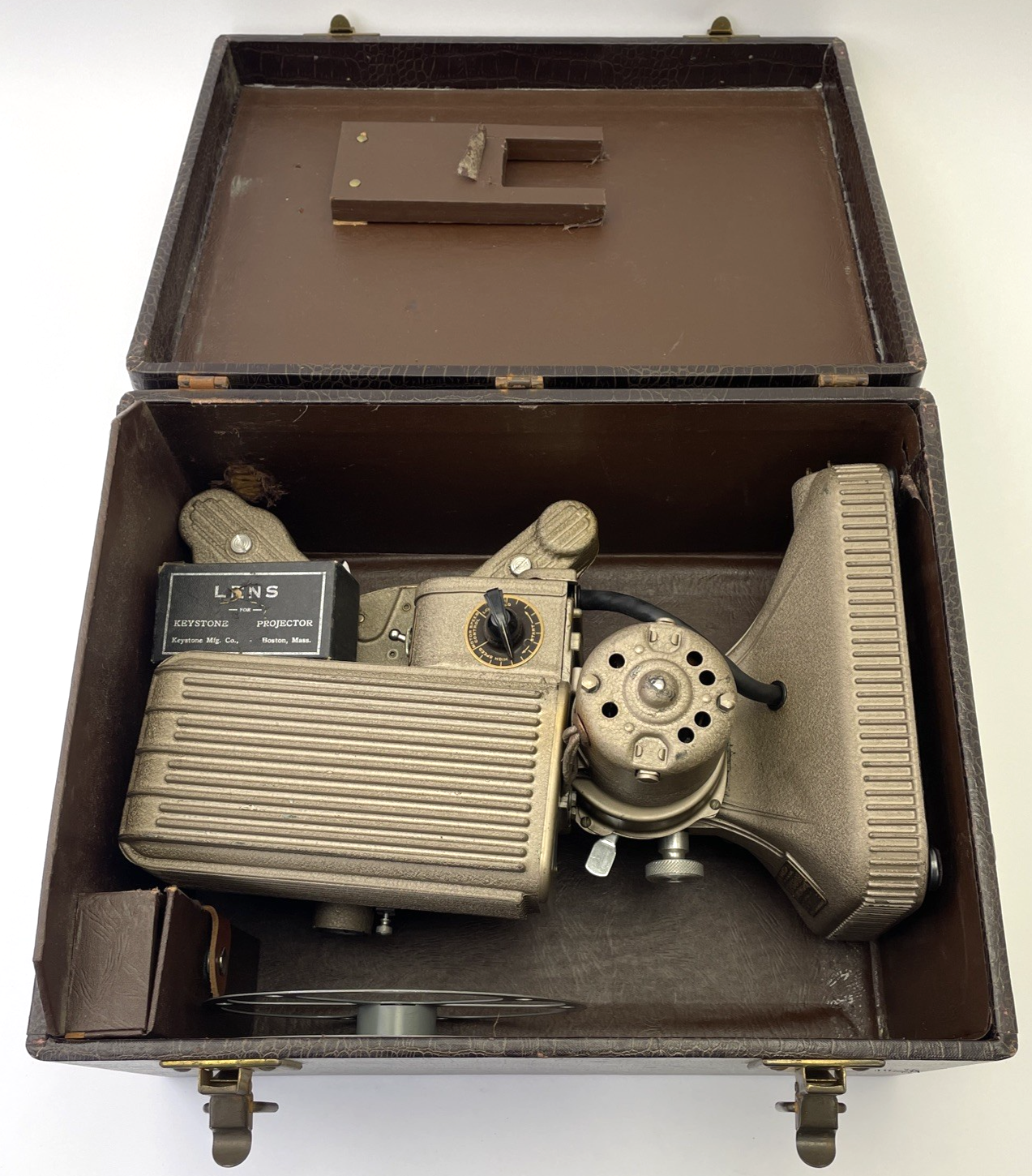 Vintage Keystone K-160 16mm Movie Projector Wollensak Sunray Lens, Case and Oil