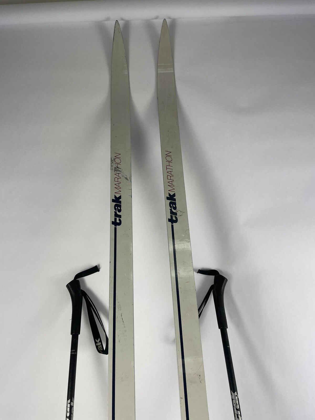 Trak Marathon Nowax cross country Ski 210cm + SKILOM MEDIUM BINDING + Trak poles