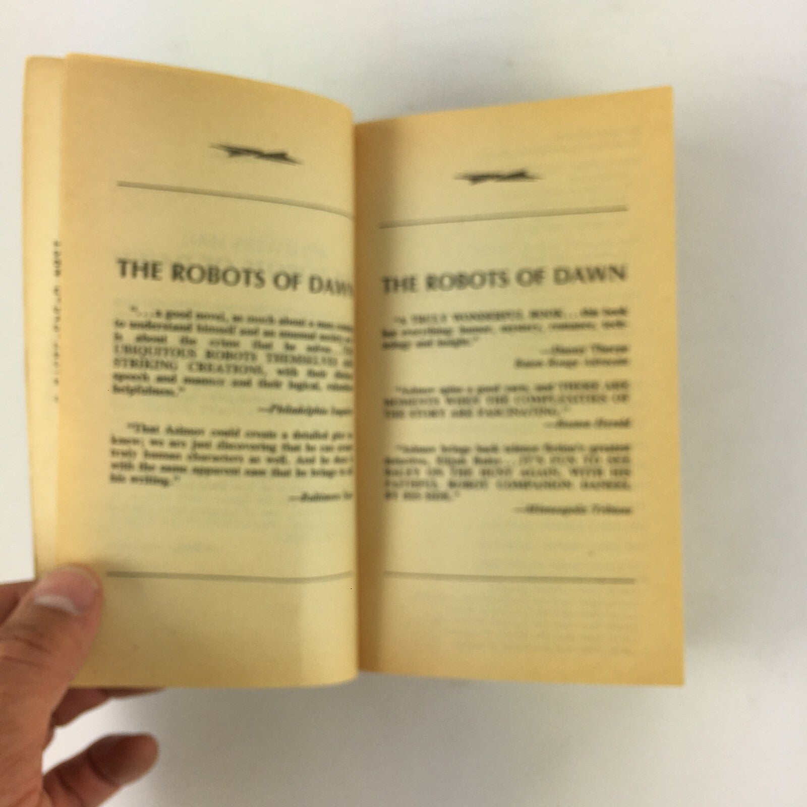 Isaac Asimov's Science Fiction Magazine The Robots of Dawn A Lije Baley R.Daneel