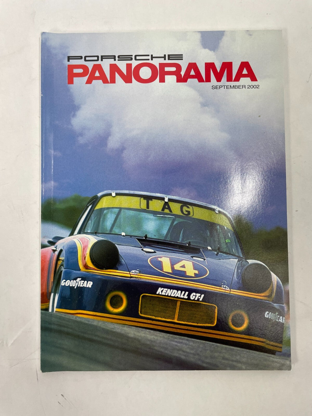 September 2002 Porsche Panorama Magazine Marshall Field heir Ted Field