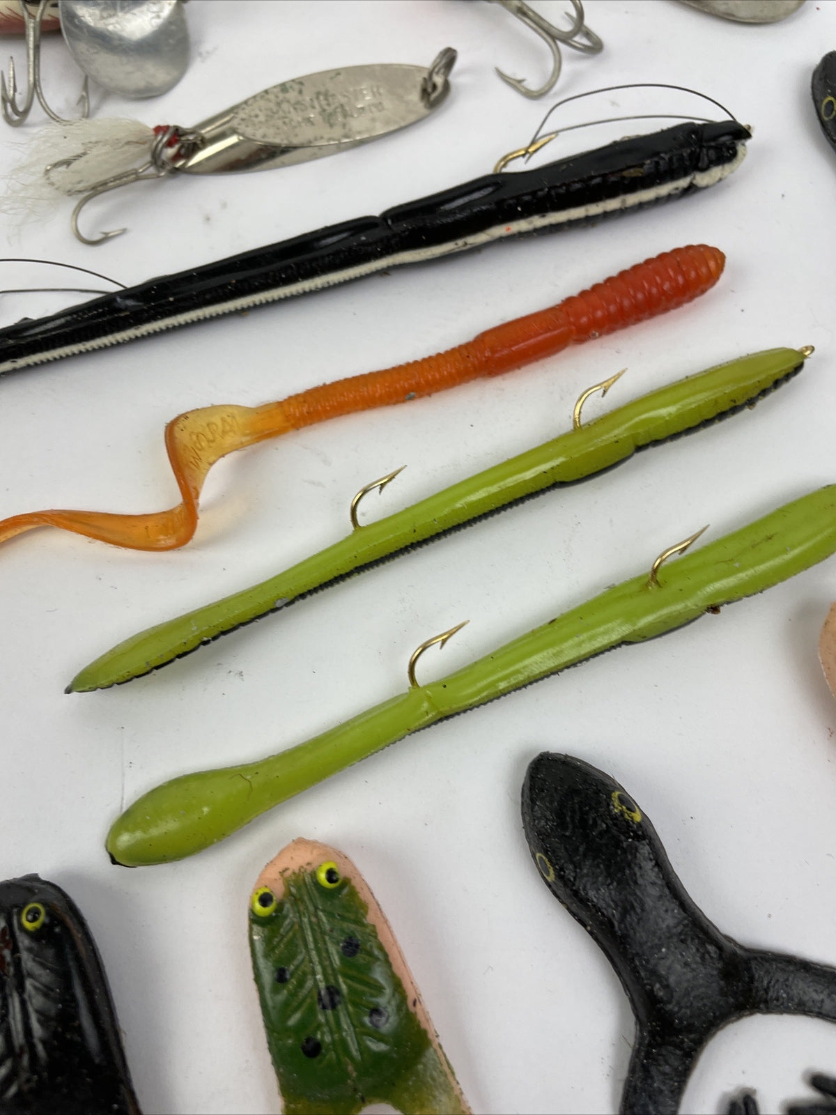 Fishing Lure Lot 50 + Pieces Weed Wing Frog Spinner Jitterbug USA JAPAN - LOOK