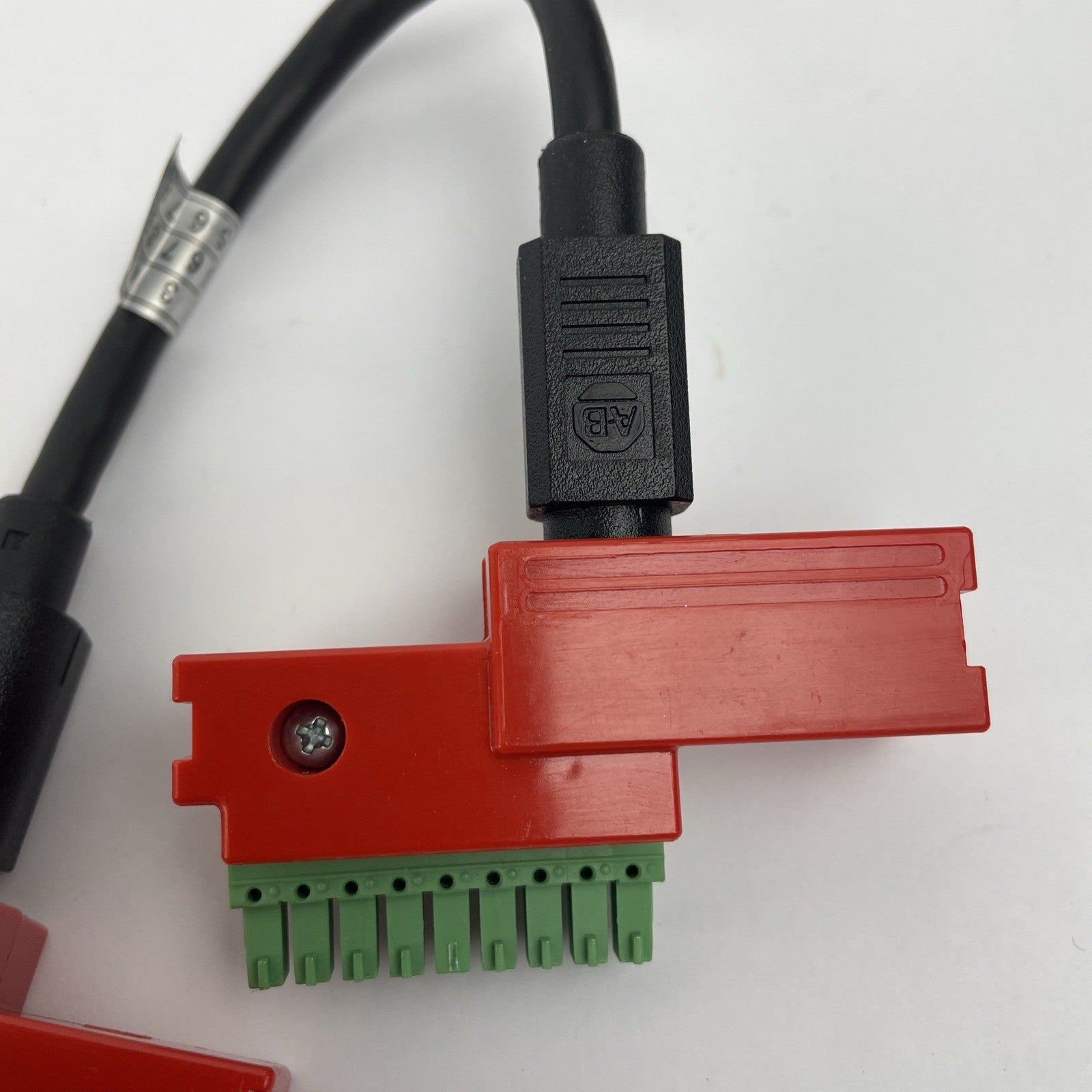 NOS OEM 2 x ALLEN BRADLEY 2090-XNSM-M with Cord