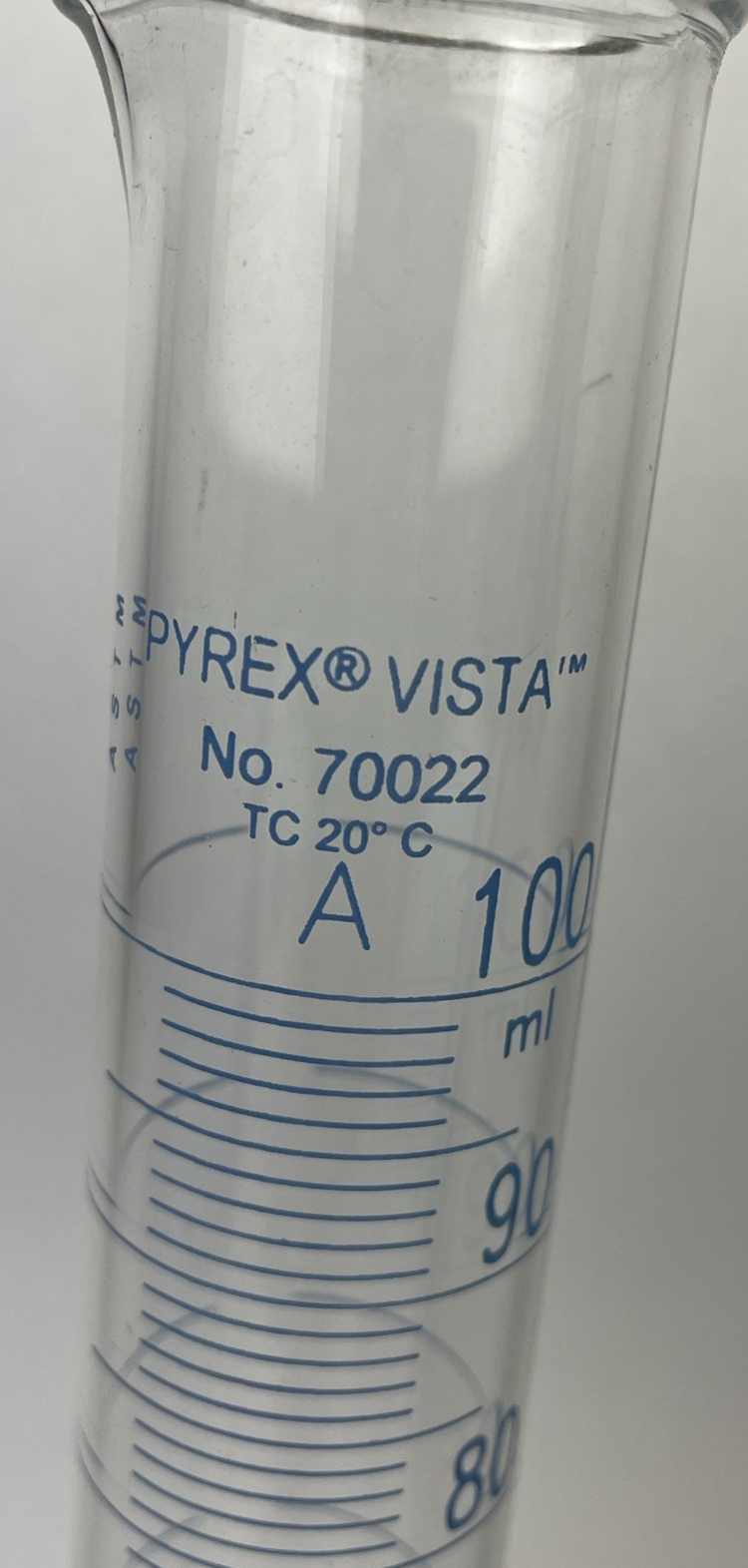 Pyrex Vista No. 70022 - 100 ml Graduation Cylinder Class A