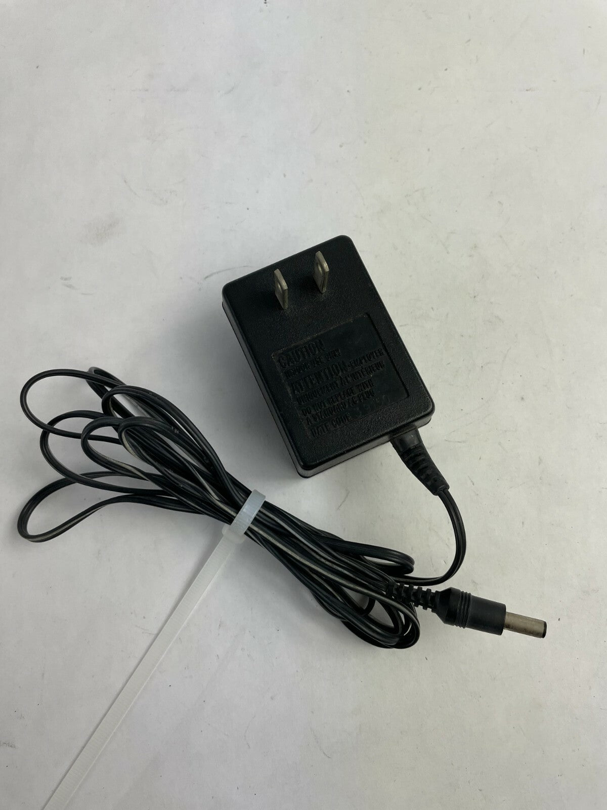 Genuine  Ac Adapter 5-1075D Output 6.0 V 200mA  Power Supply Adapter A73