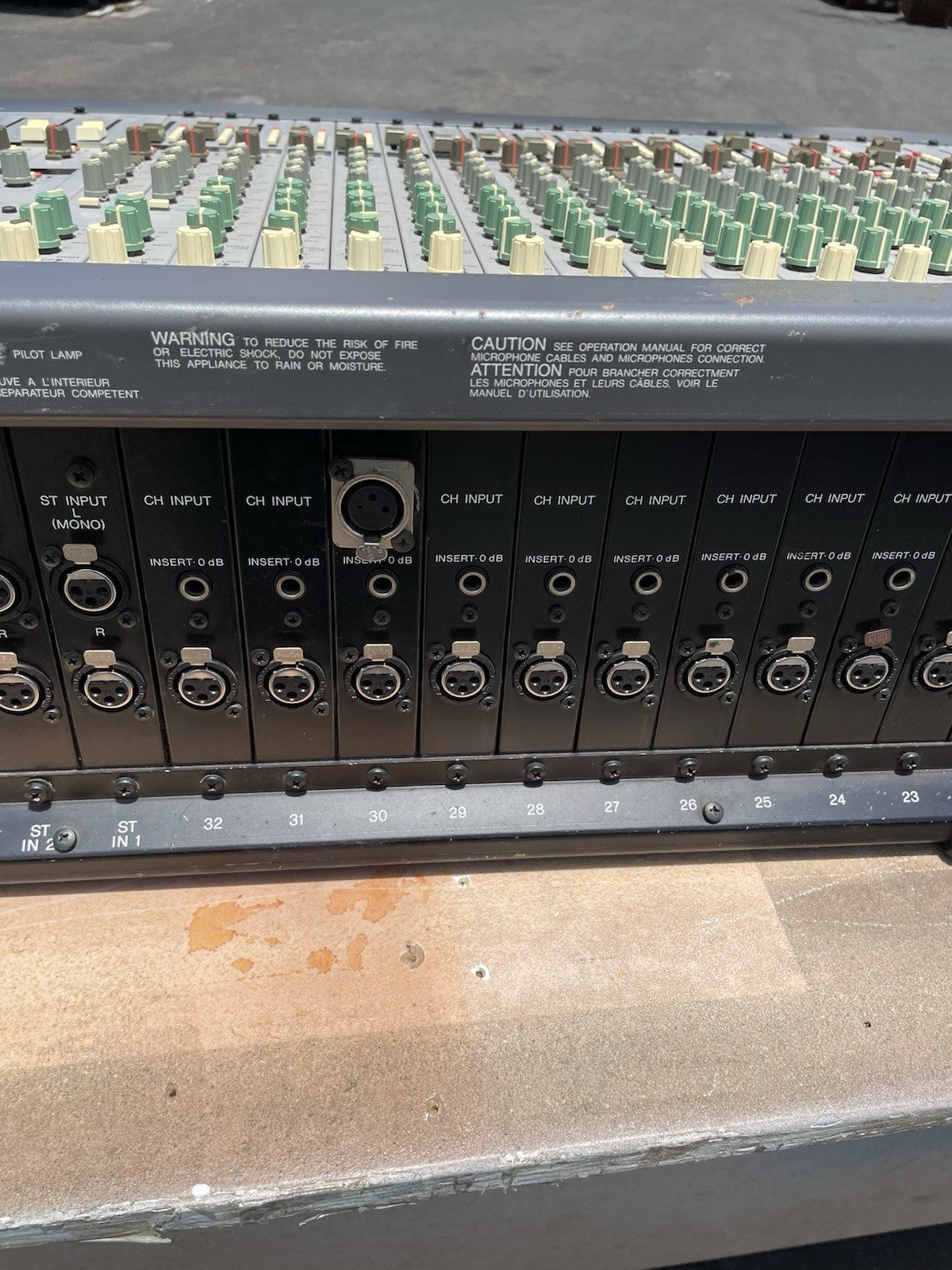Yamaha PM1200 Professional Audio Mixing Console 32 channels with CASE