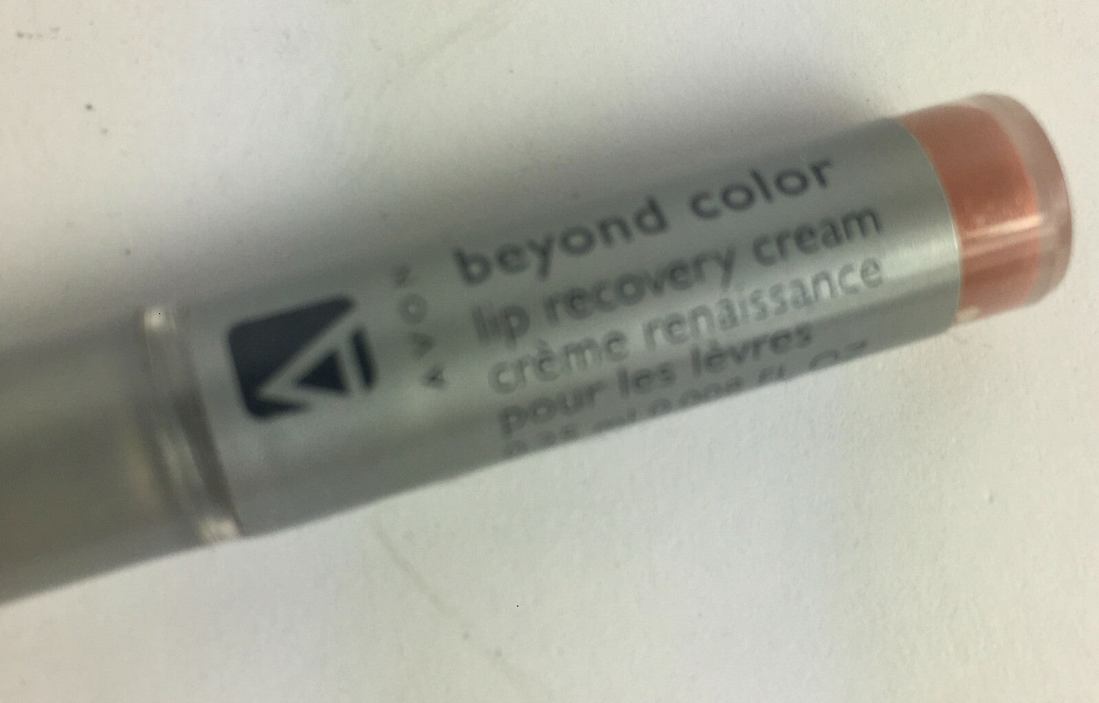Avon Beyond Color lip Recovery Cream Peachy Cream W B1