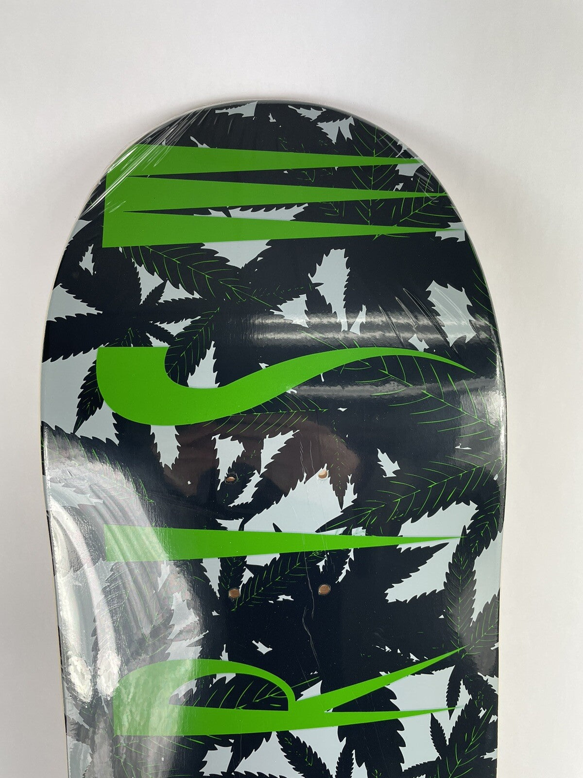 Weed pot Leaf  MJ skateboards - Hard rock maple 8.5" deck  C3