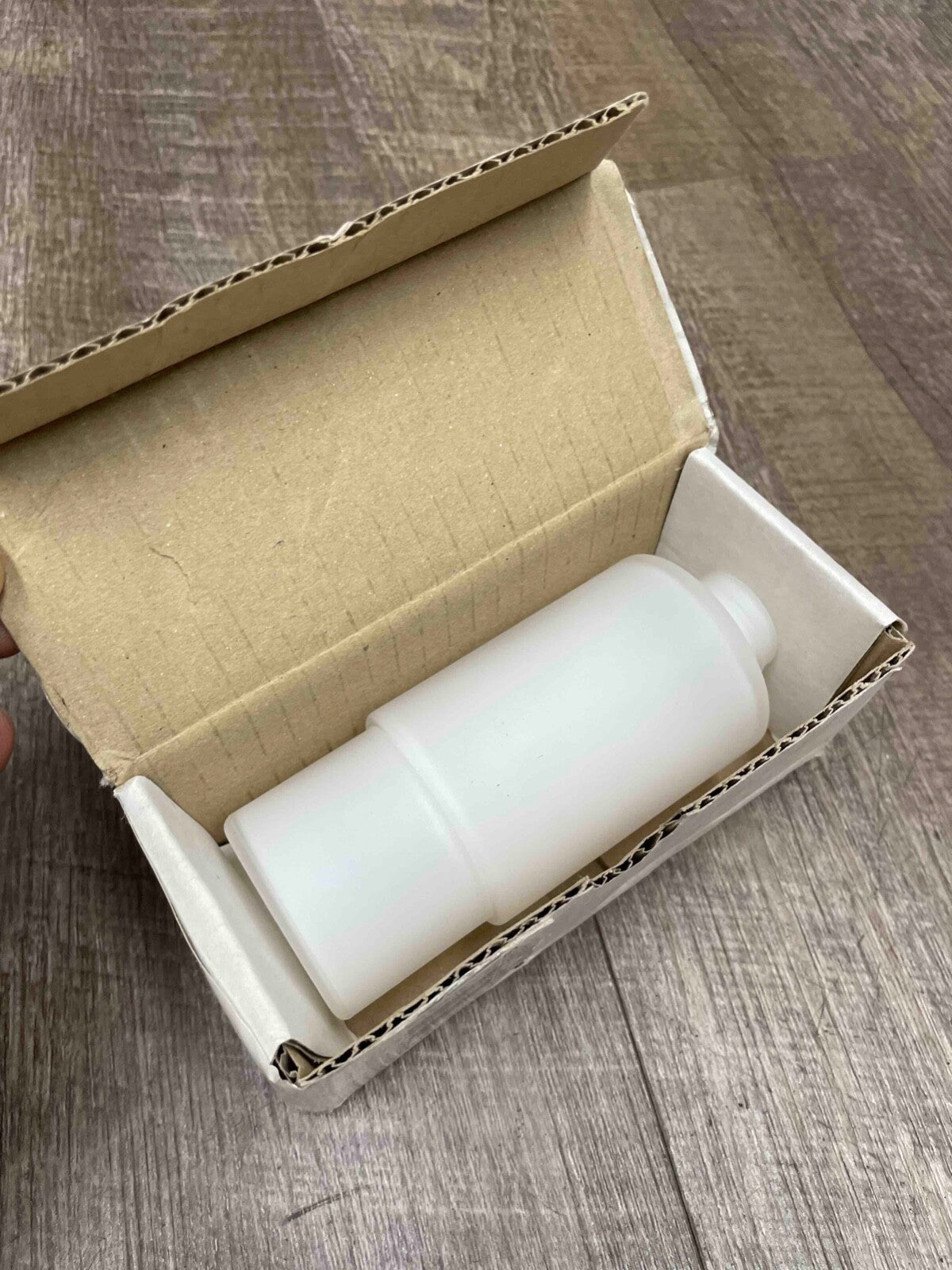 Eletech M31000 White Glass Soap Dispenser Bathroom Accessory