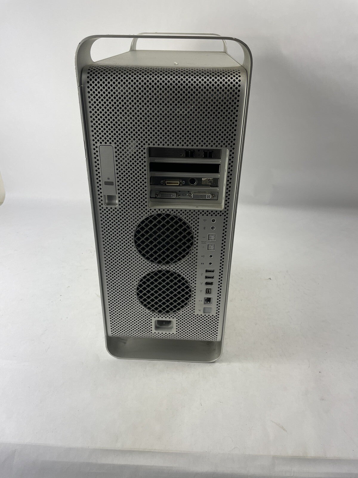 - A1047- Apple PowerMac G5  Tower G5 2GHz 1GB RAM 330 HDD Powers On Doesn't Boot