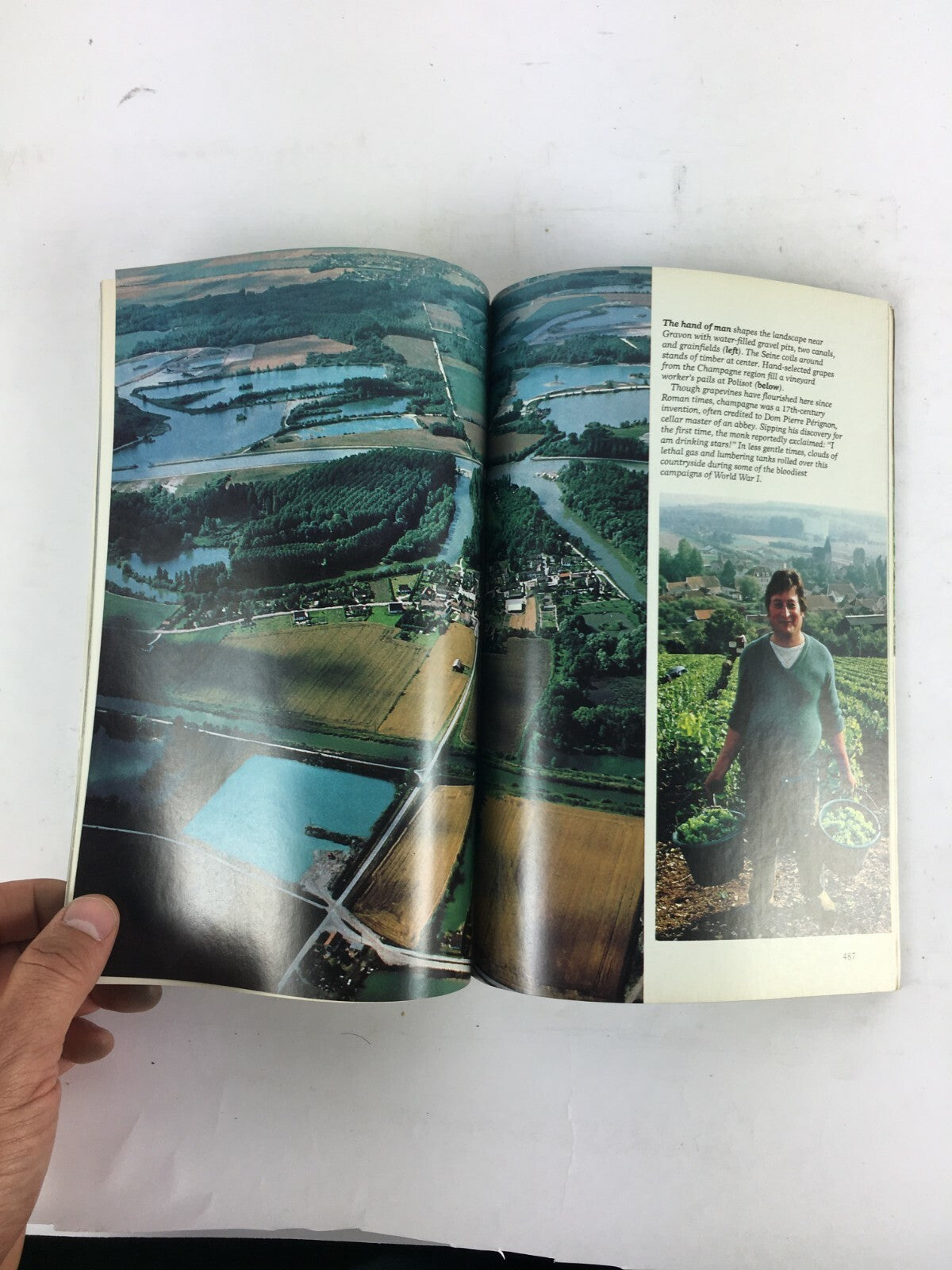 April 1982 NationalGeographic Magazine The Face and Faith of Poland EternalSinal