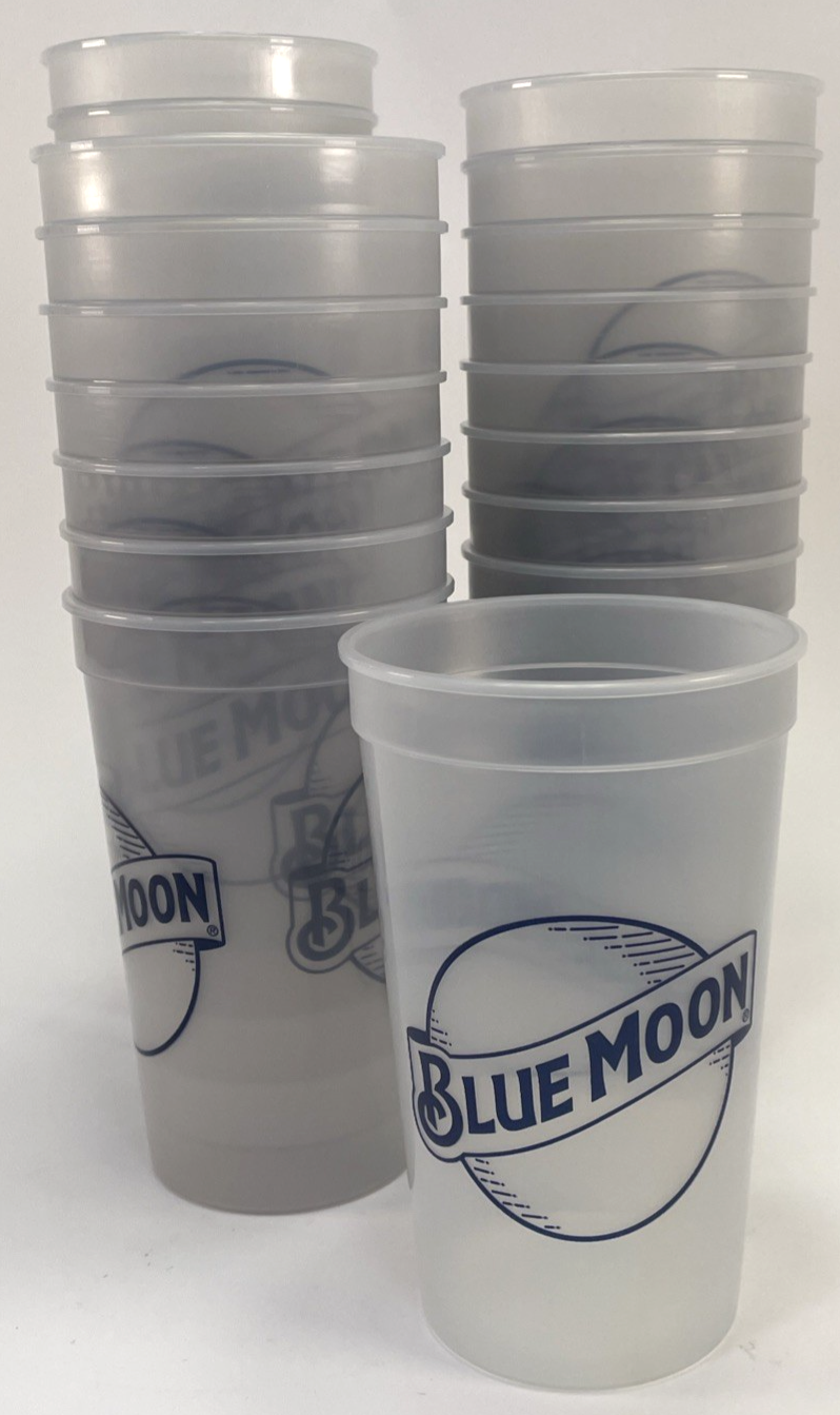 Blue Moon Plastic Party Beer Glasses Set / Lot of 25 Pint Glass Glasses 22oz