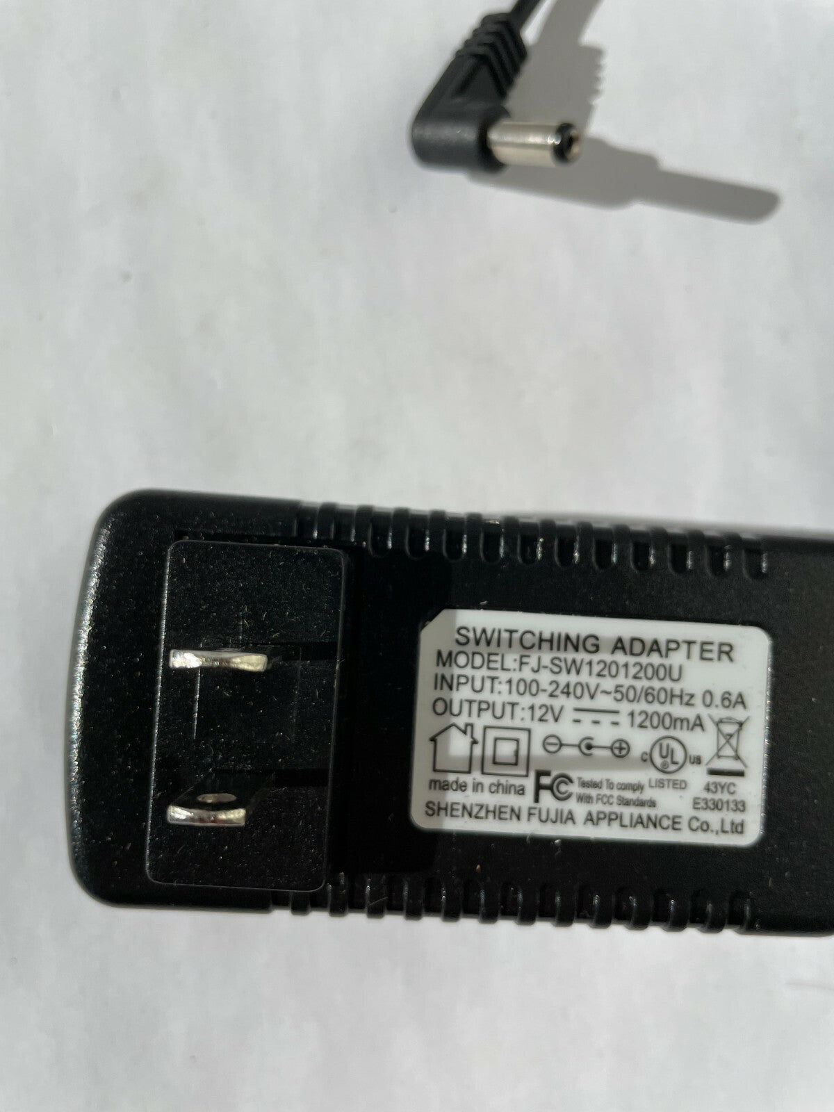 Genuine Ac Adapter FJ-SW1201200U Output 12 V 1200mA Power Supply Adapter A81