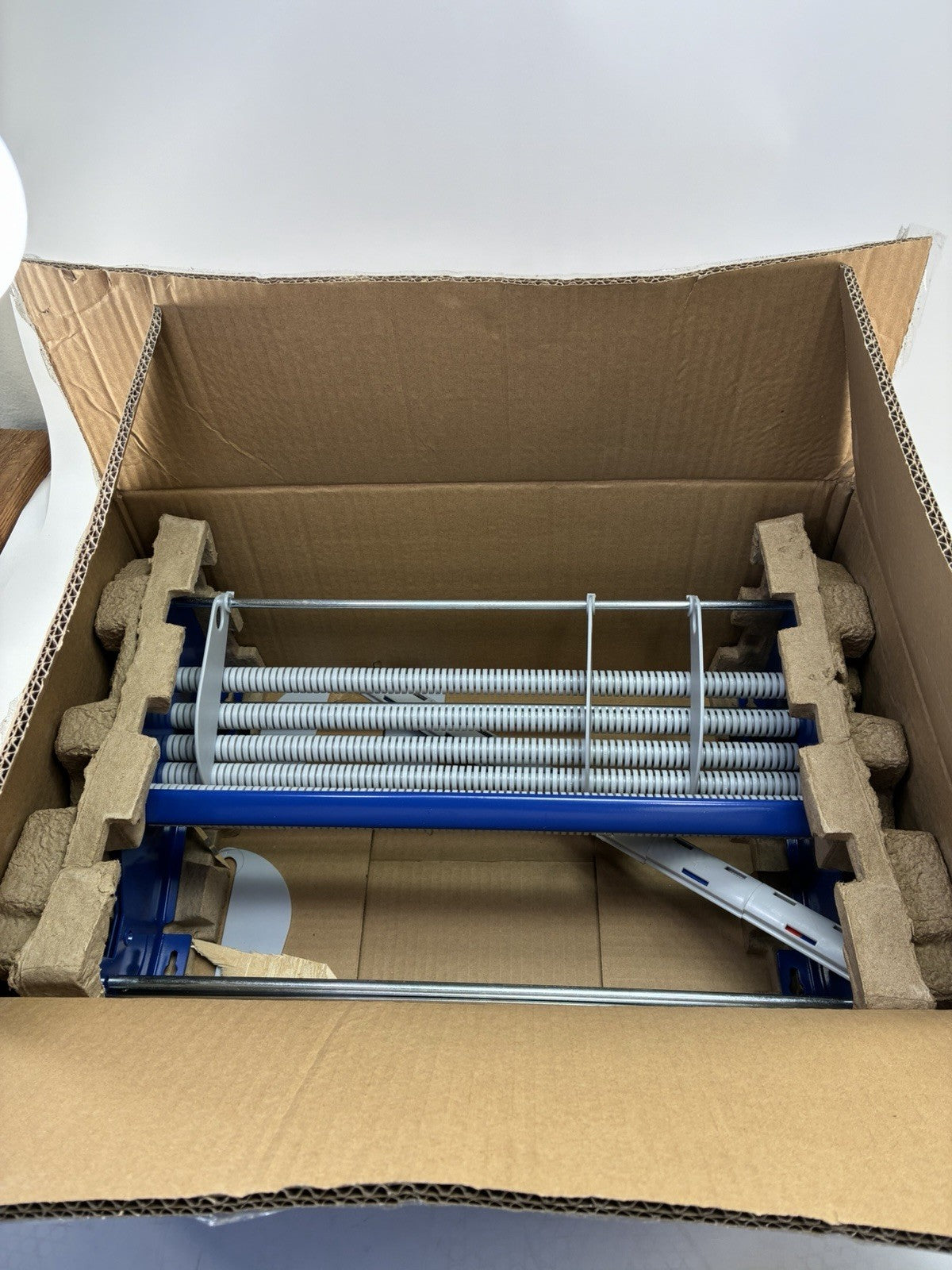 ULINE H-676 18" Tape & Label Dispenser Adjustable Roll Dividers NEW Open Box