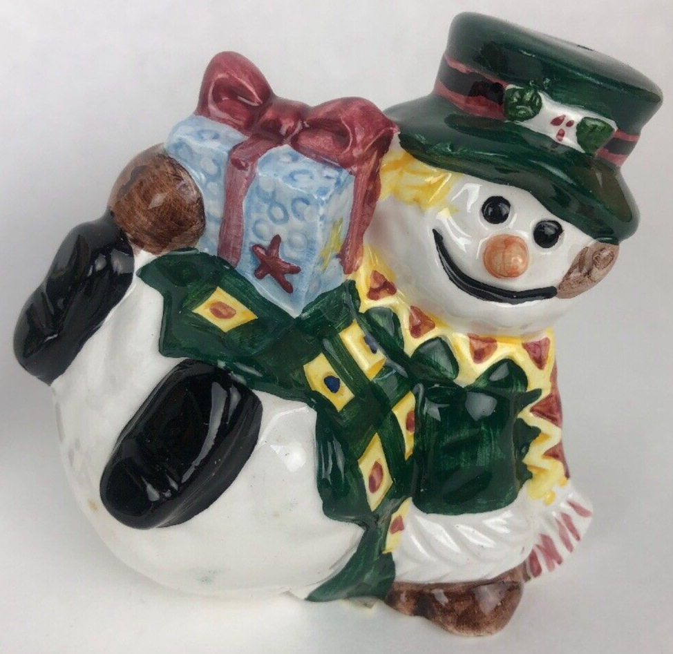 World Bazaars Inc. Christmas Snowman Holiday Ceramic Salt & Pepper Shaker Set