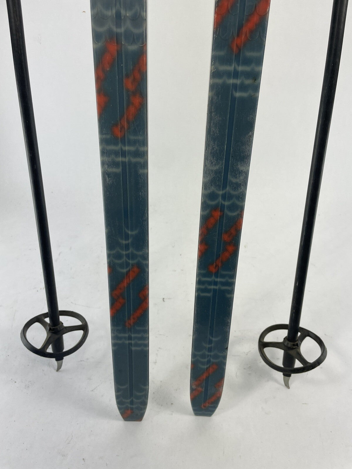 Trak Marathon Nowax cross country Ski 210cm + SKILOM MEDIUM BINDING + Trak poles