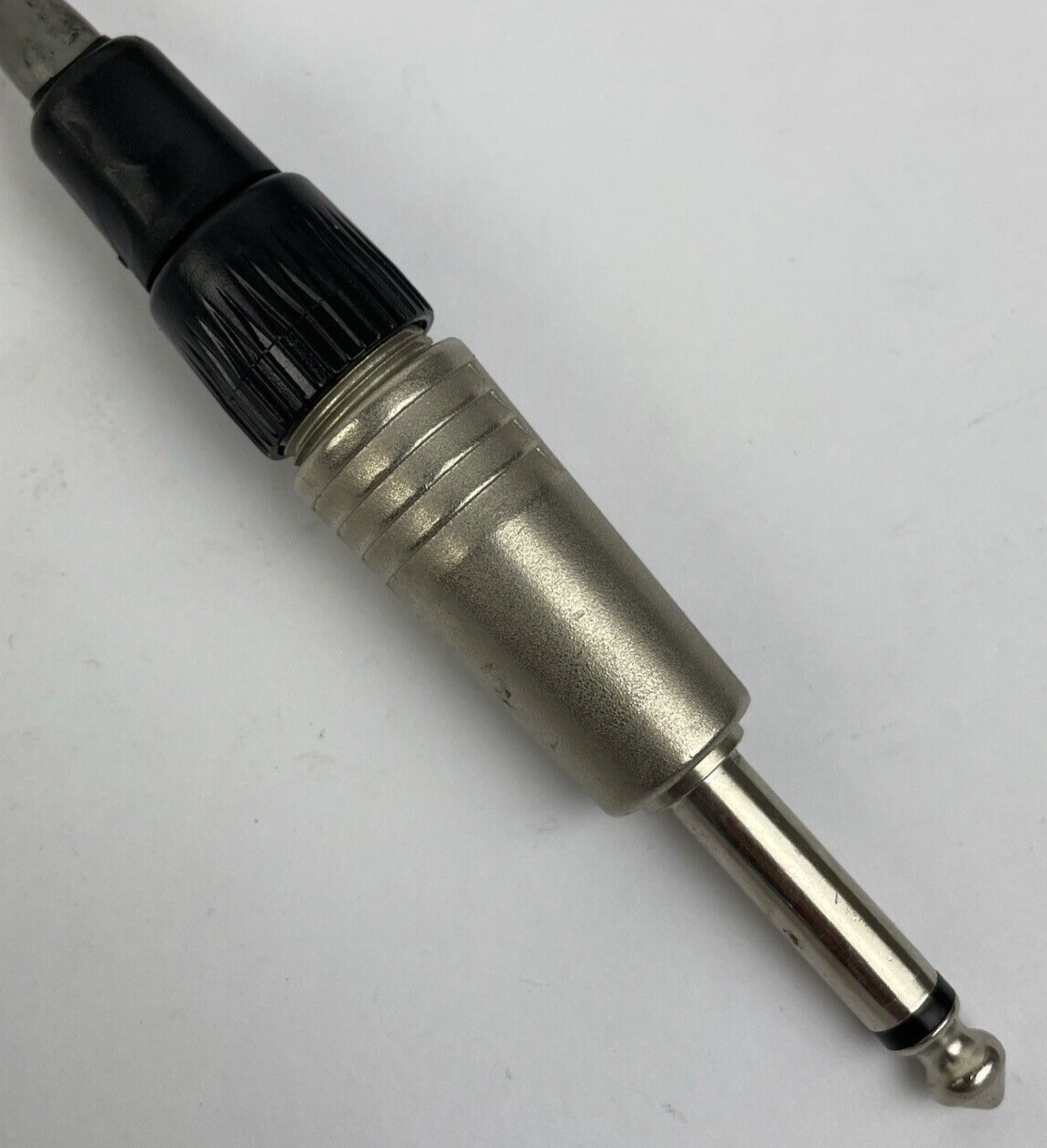 GUITAR CABLE WITH OEM NEUTRIK 1/4" NP2C Guitar PLUG, 9 ft. - LOOK