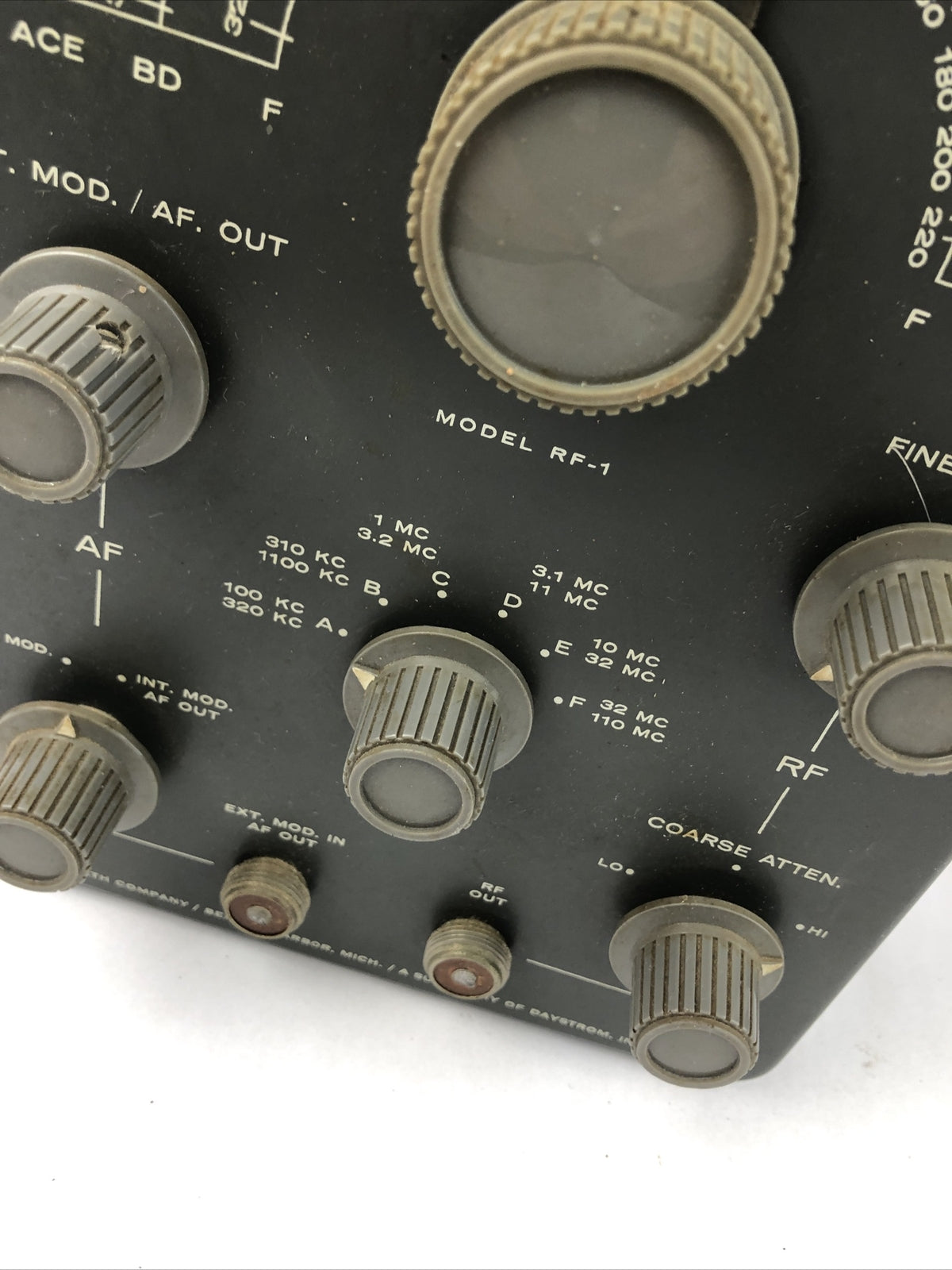 OEM Heathkit  RF-1  Signal Generator 100kHz to 110Hz - LOOK