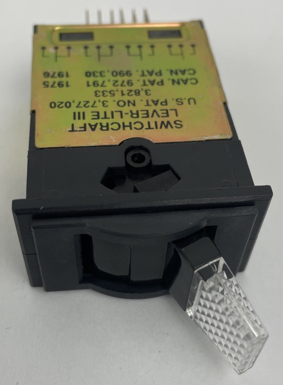 1 NOS Switchcraft 84324X Lever-Lite III Illuminated Switch / Non-Locking