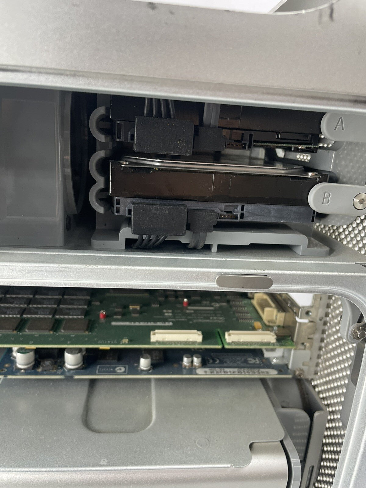 - A1047- Apple PowerMac G5  Tower G5 2GHz 1GB RAM 330 HDD Powers On Doesn't Boot
