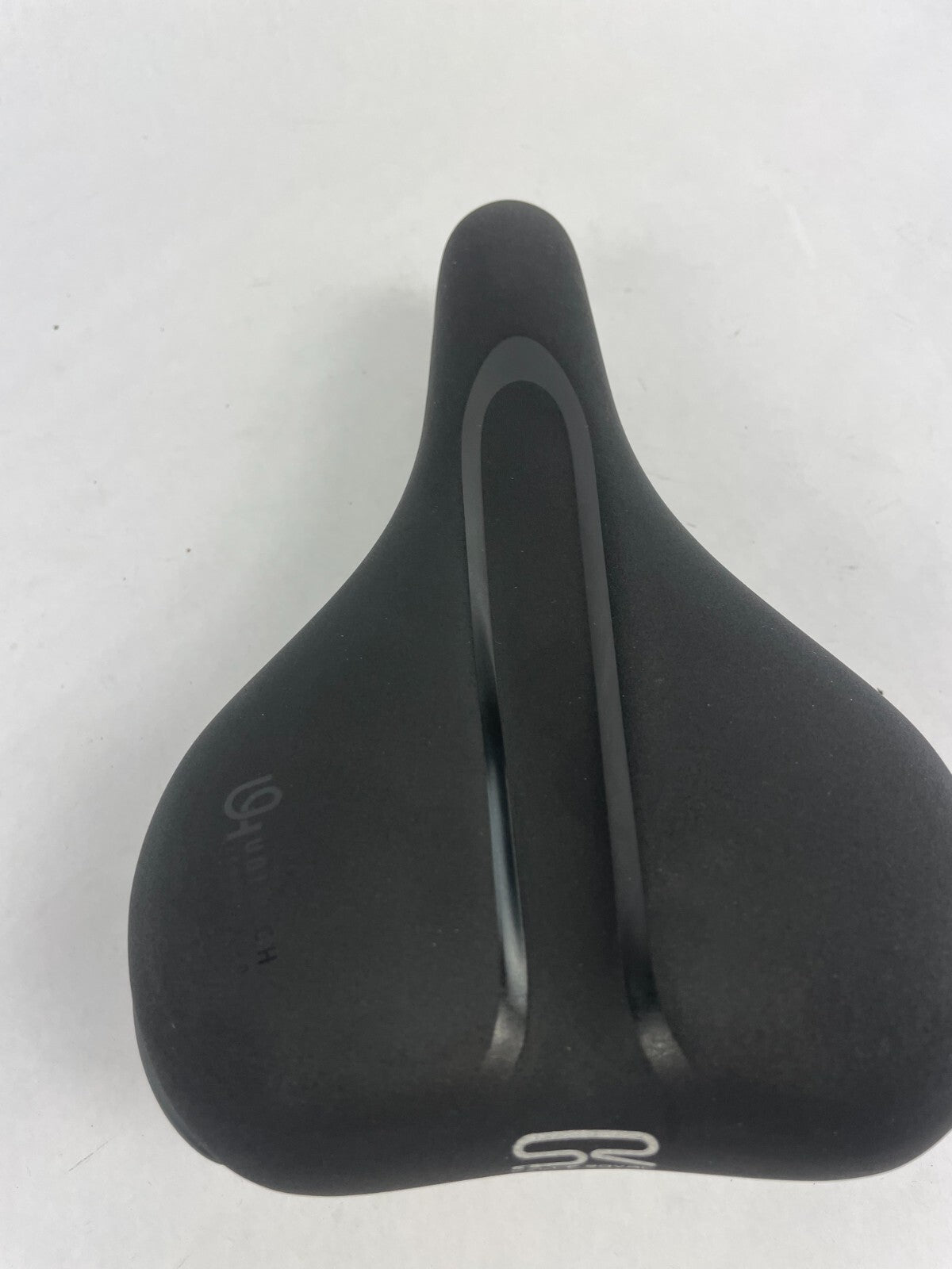 Selle Royal Explora Athletic comfortable black bicycle saddle for fitness and commuter cycling