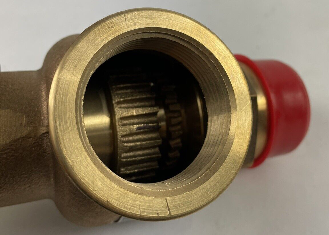 OEM AQUATROL SAFETY VALVE 560GG1M9A1 STEAM SERVICE  1 1/2" X 1 1/2" 40PSI