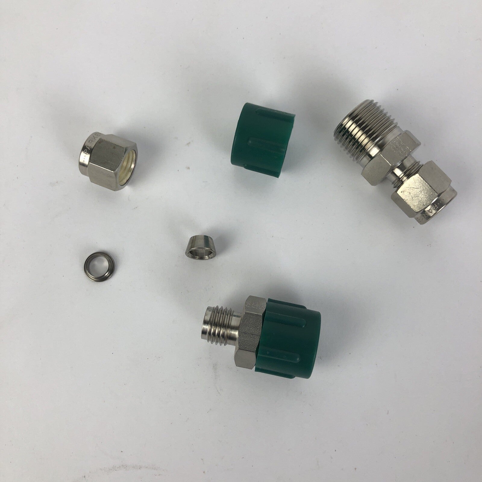 Lot of 2 Parker 4-316 MPI UNNJ P316 PMI PC-3/8 Male Connection - LOOK