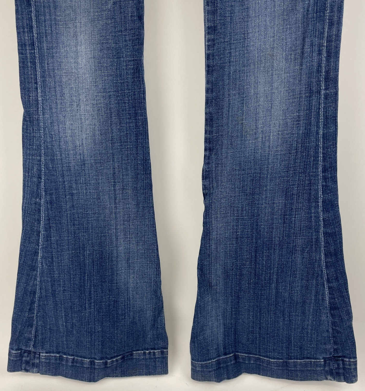 7 for all Mankind Skinny Low Rise Bootcut Jean Women's Sz 27 Light Blue Stretch