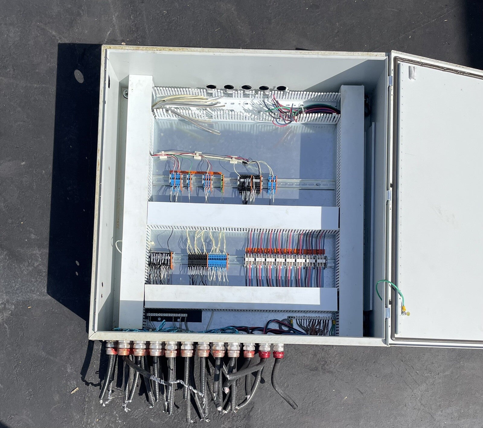 HAWA ENCLOSURE ELECTRIC CONTROL PANEL SWITCH CABINET E90604 TYPE 1 & 12