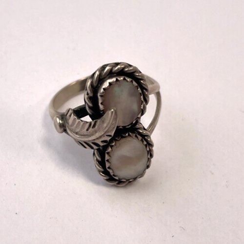Vintage Navajo Native American Mother of Pearl 925 Sterling Silver Ring Size 6.5