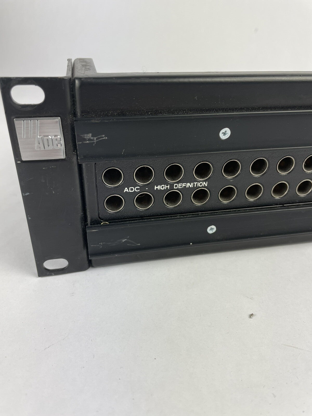 ADC 2RU 2x32 Mid-Size HD Normalled Video Jackfield Term - w/Cable Bar - Patchy